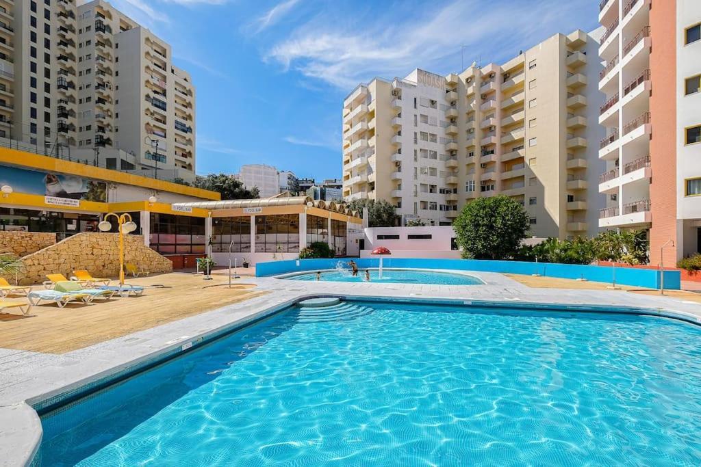 T2 With Pool, 300M From The Beach Portimão Eksteriør bilde