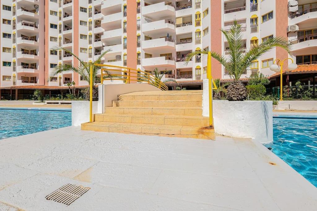 T2 With Pool, 300M From The Beach Portimão Eksteriør bilde